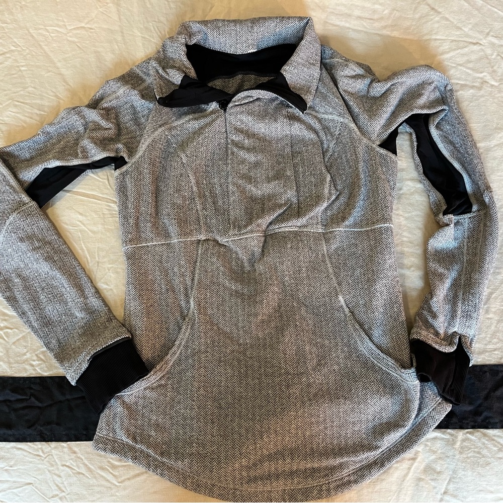 Lululemon Pullover